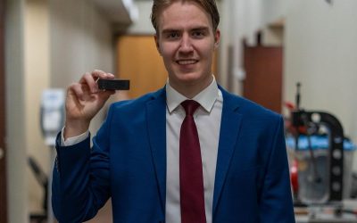Eetu Makiniemi Earns 1st NHL Win In 1st Career Start in Net!