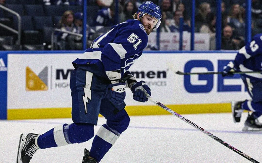 Lightning sign forward Austin Watson to a one-year contract